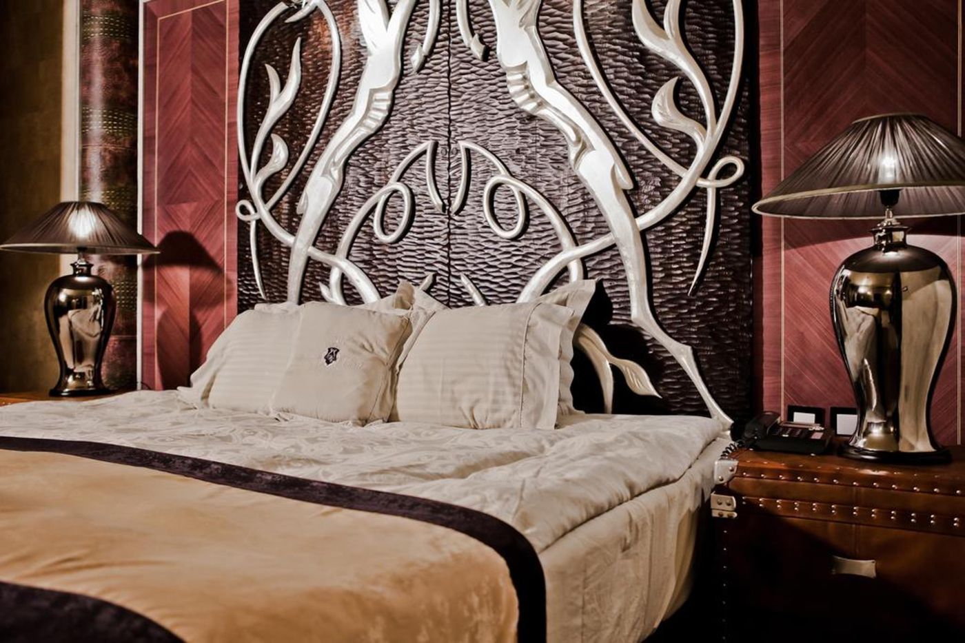 Royal-Castle-Room-27