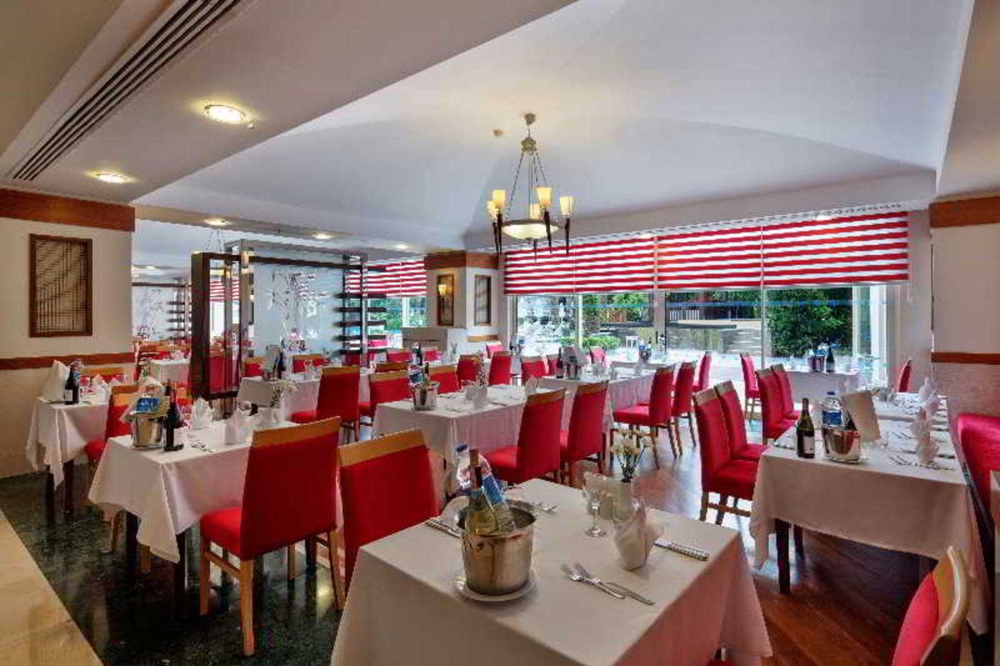 Liberty-Hotels-Lara-Restaurant-40