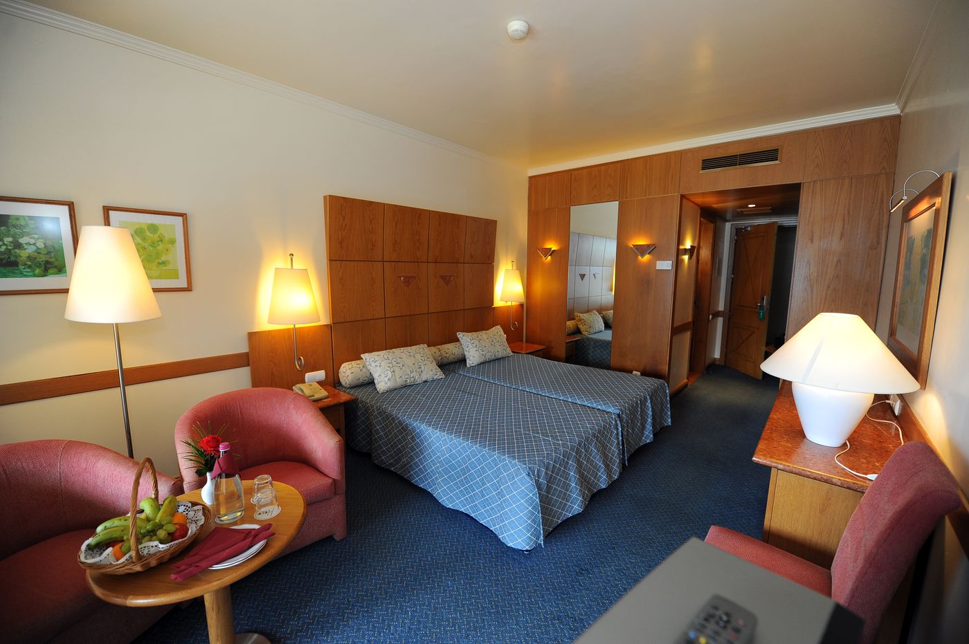 Monte-Mar-Palace-Room-11