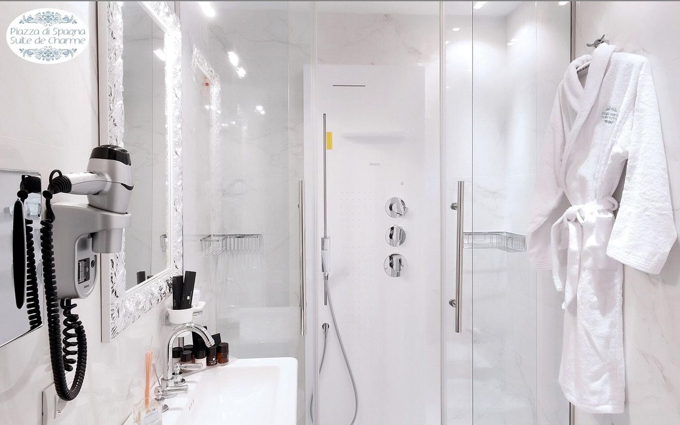 Piazza-Di-Spagna-Suite-De-Charme-Room-26