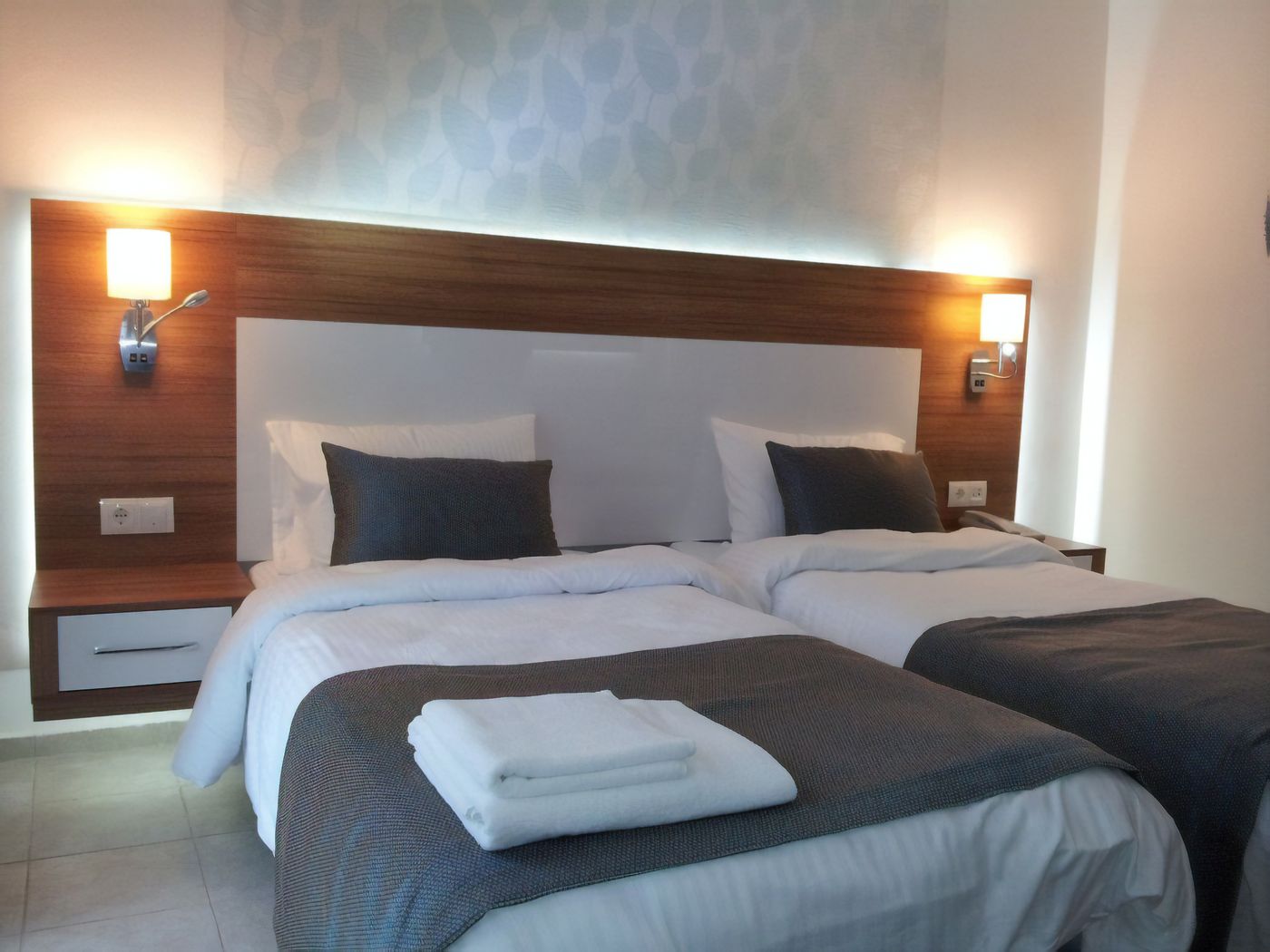 Daisy-Garden-Resort-Hotel-Room-23