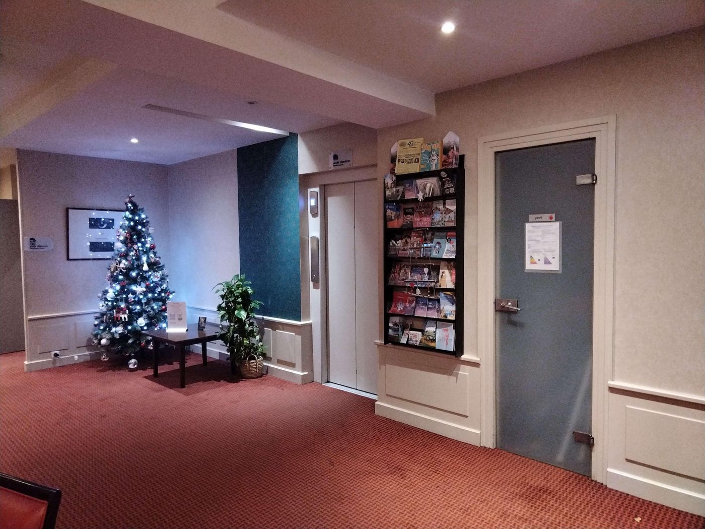 Kyriad Villefranche Sur Saône - France - VILLEFRANCHE-SUR-SAONE - Lobby - 6