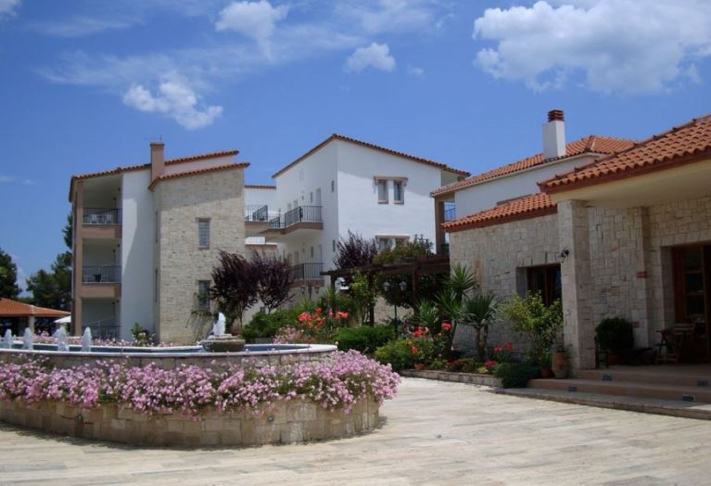 Nostos Hotel