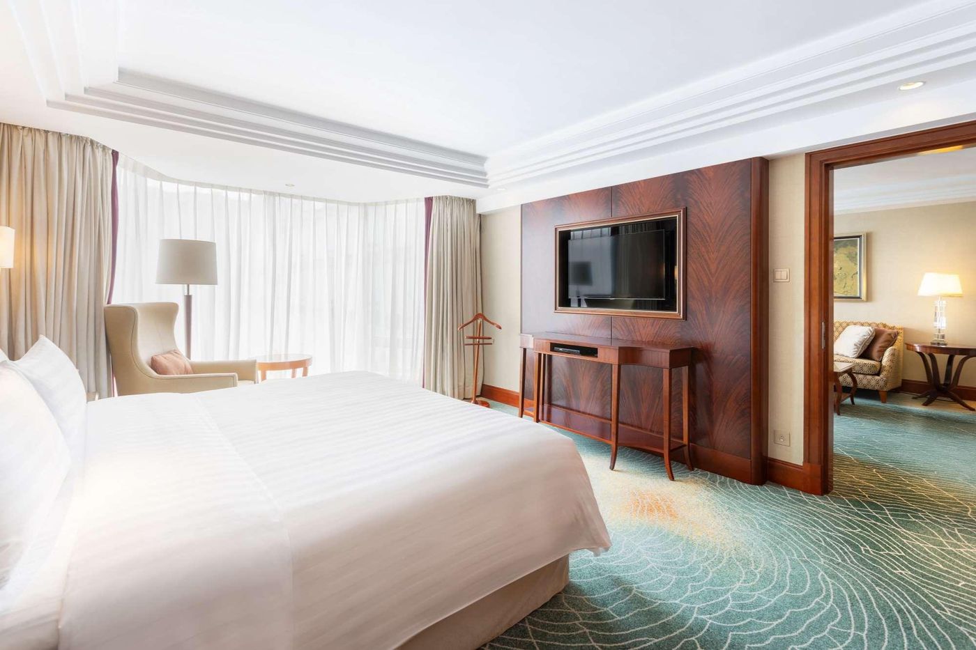 Kowloon-Shangri-La-Hong-Kong-Room-35