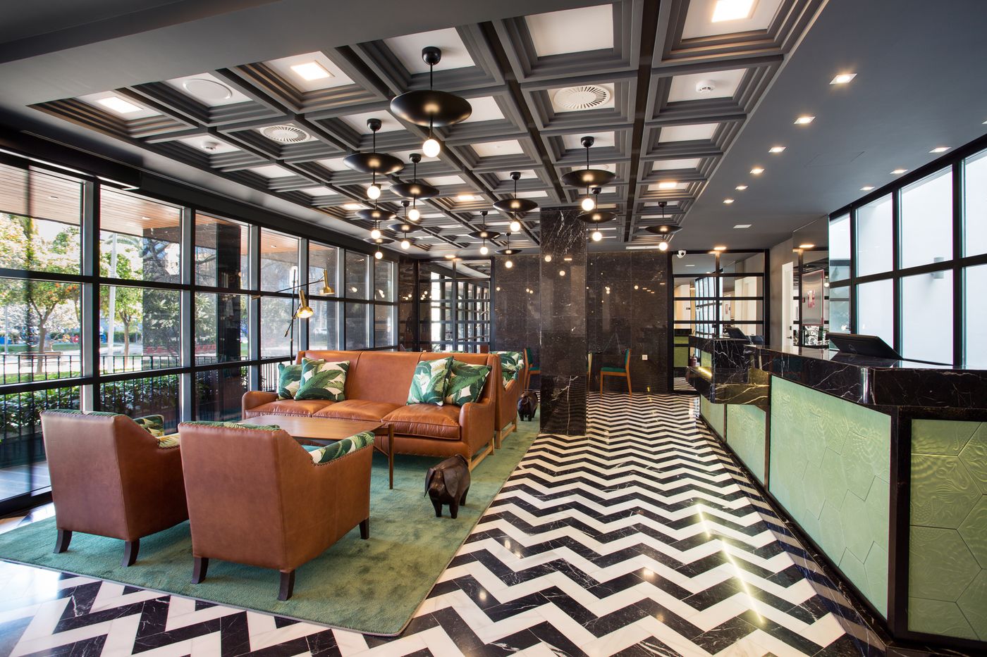 Room-Mate-Valeria-Lobby-30