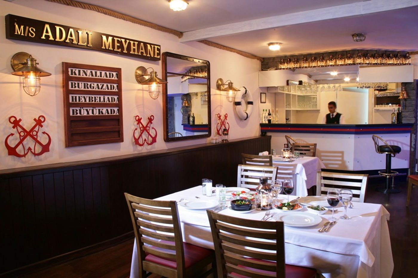 Grand-Halic-Goldenhorn-Restaurant-12