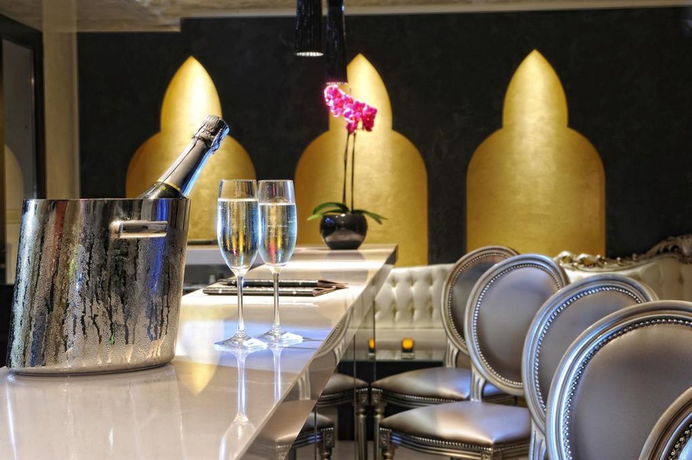 Carnival-Palace-Bar-11