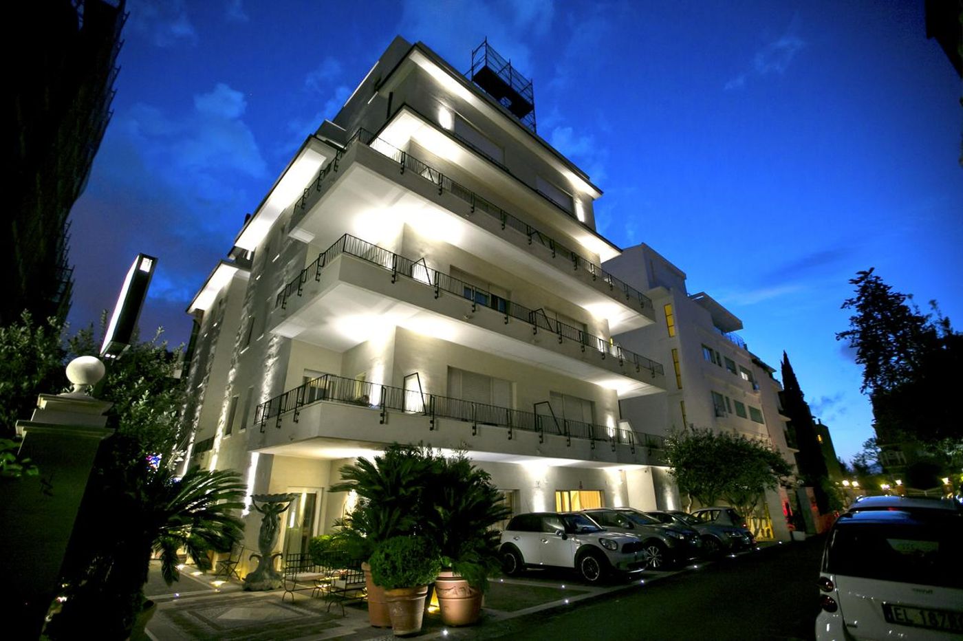 BEST-WESTERN-Hotel-Rivoli-General-view-63