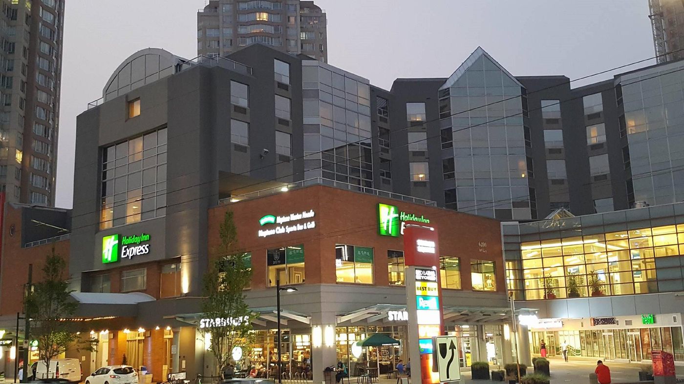 Holiday Inn Express Vancouver-Metrotown (Burnaby)-Canada-Burnaby-General view-8