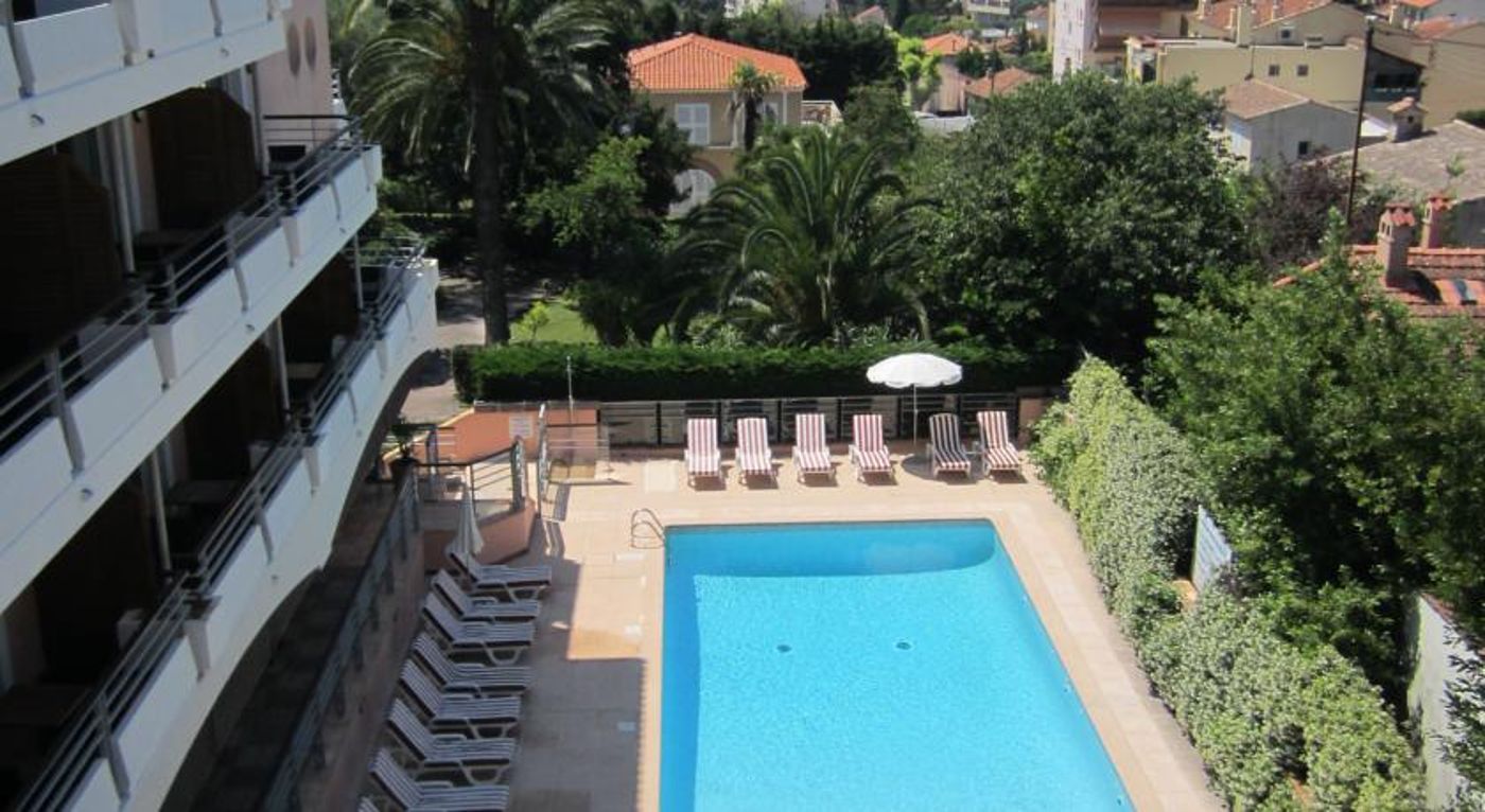 Park and Suites Elegance le Cannet