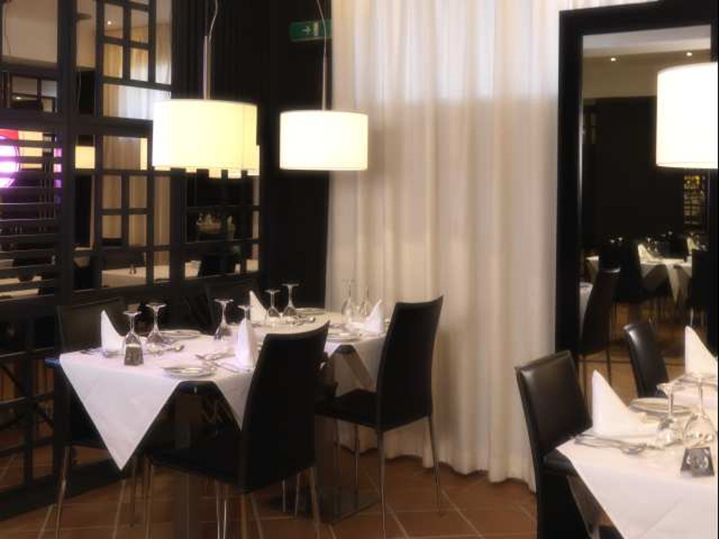 Yellow Monte Gordo Beach Hotel