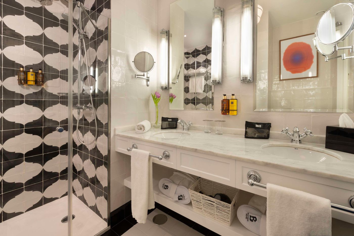 H10-Villa-de-la-Reina-Room-43