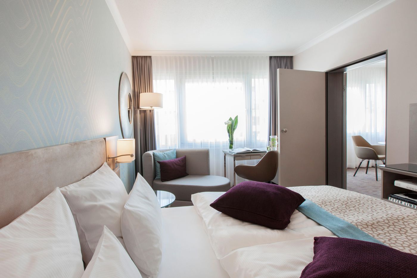 Crowne-Plaza-Berlin-City-Centre-Room-34