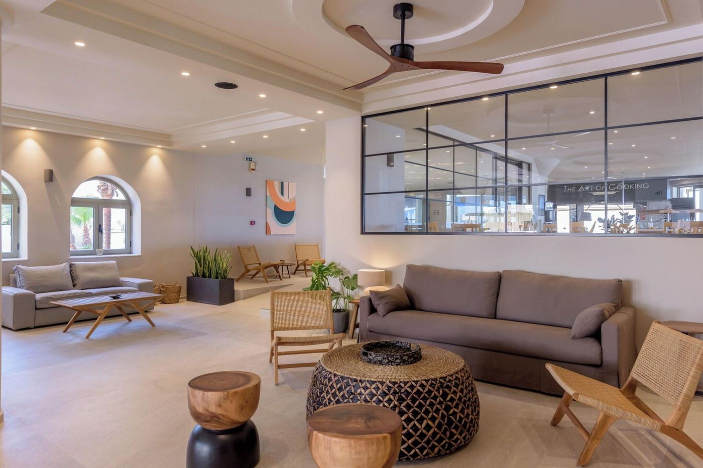 Neptuno-Beach-Lobby-43