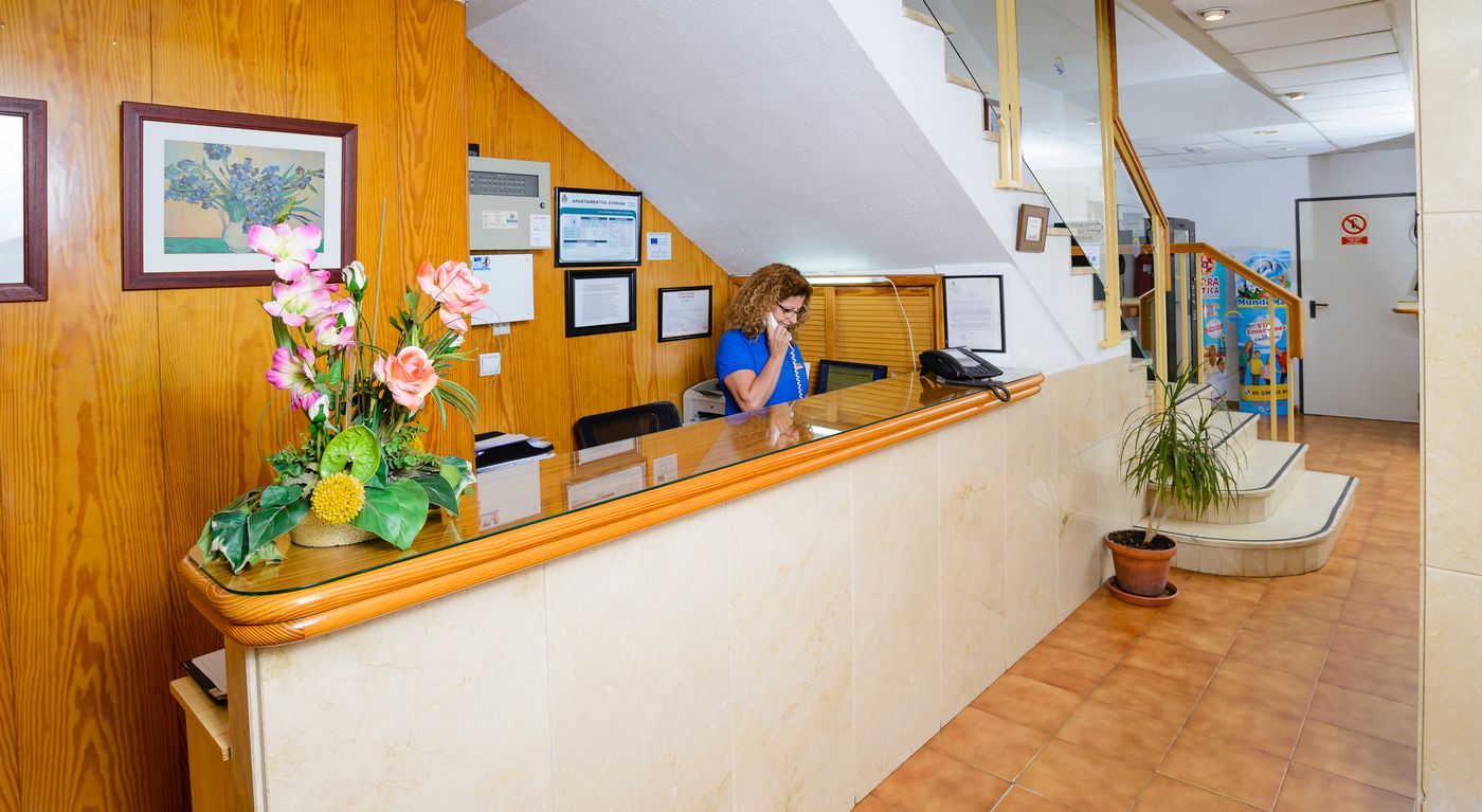 Avenida-Apartamentos-Lobby-23