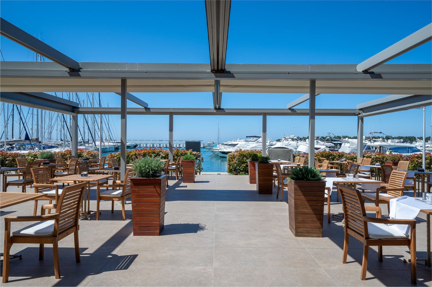Boutique-Hotel-Nautica-Restaurant-12