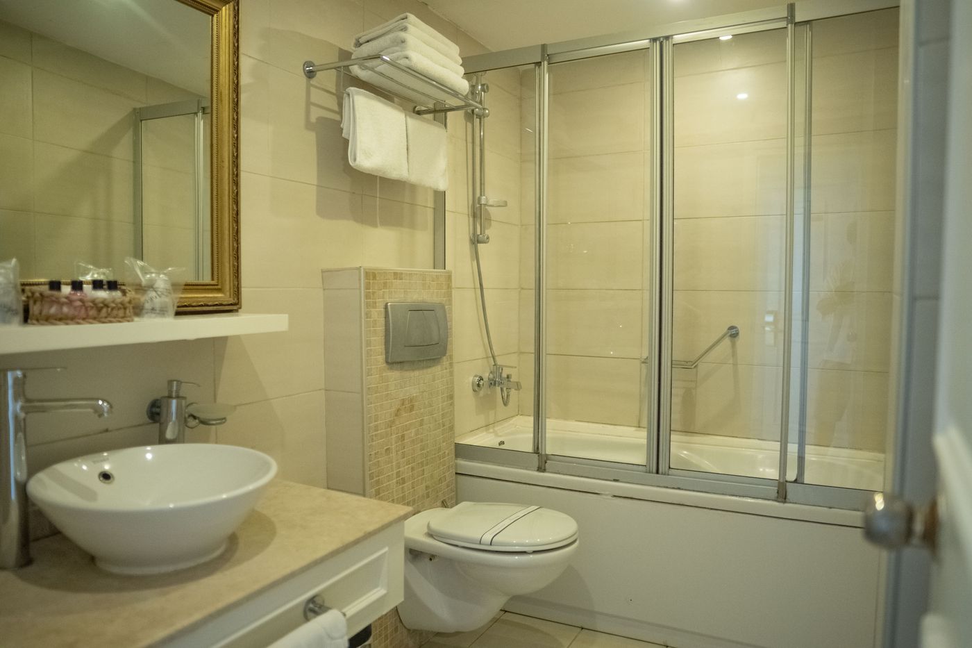 Avicenna-Hotel-Room-62