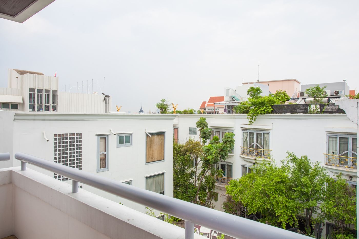 New-Siam-Palace-Ville-Hotel-Terrace-5
