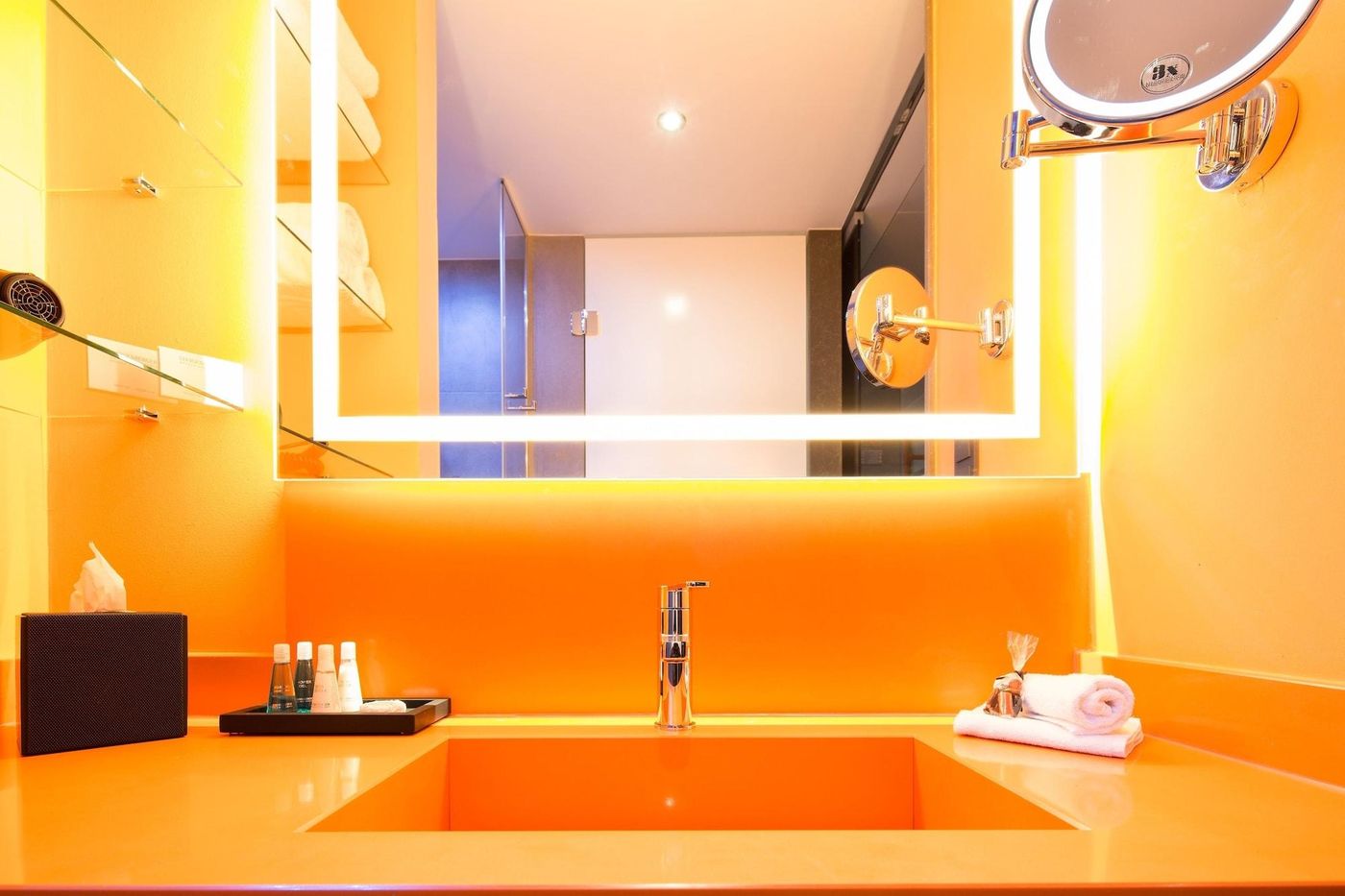 Jaz-in-the-City--Amsterdam-Room-42