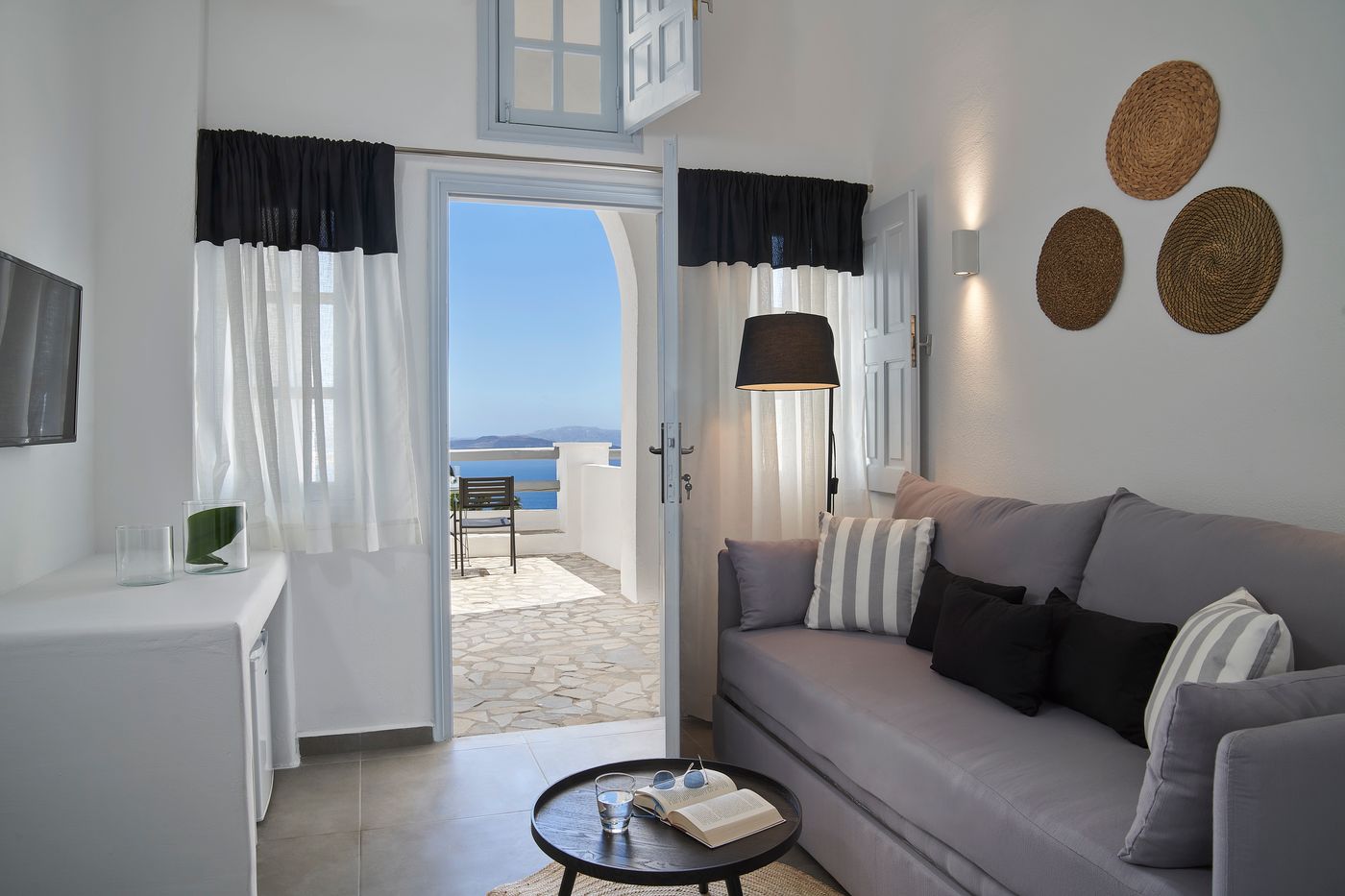 Mr-and-Mrs-White-Oia-Santorini-Room-26