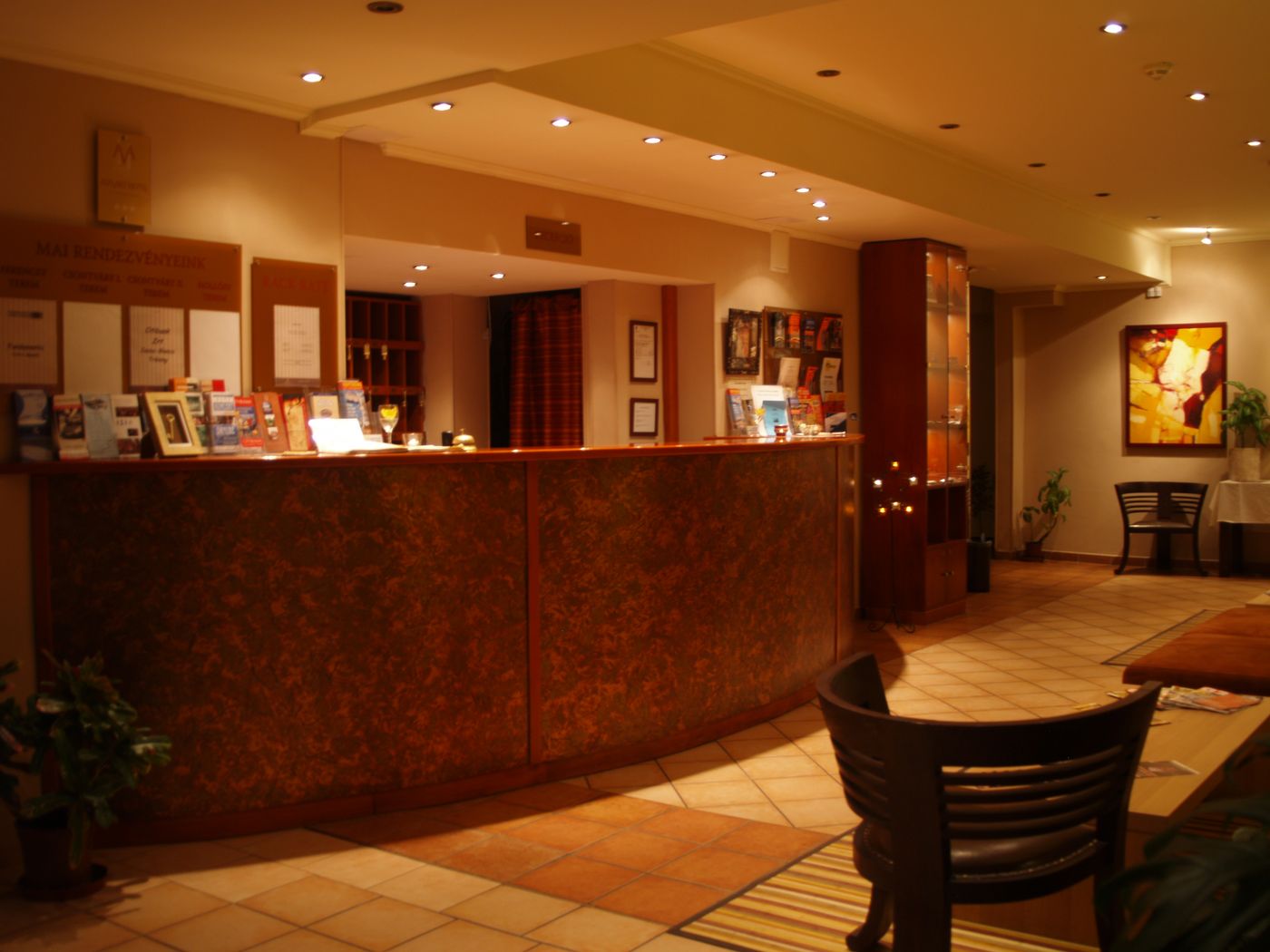 Alfa Art-Hungary-BUDAPEST-Lobby-8