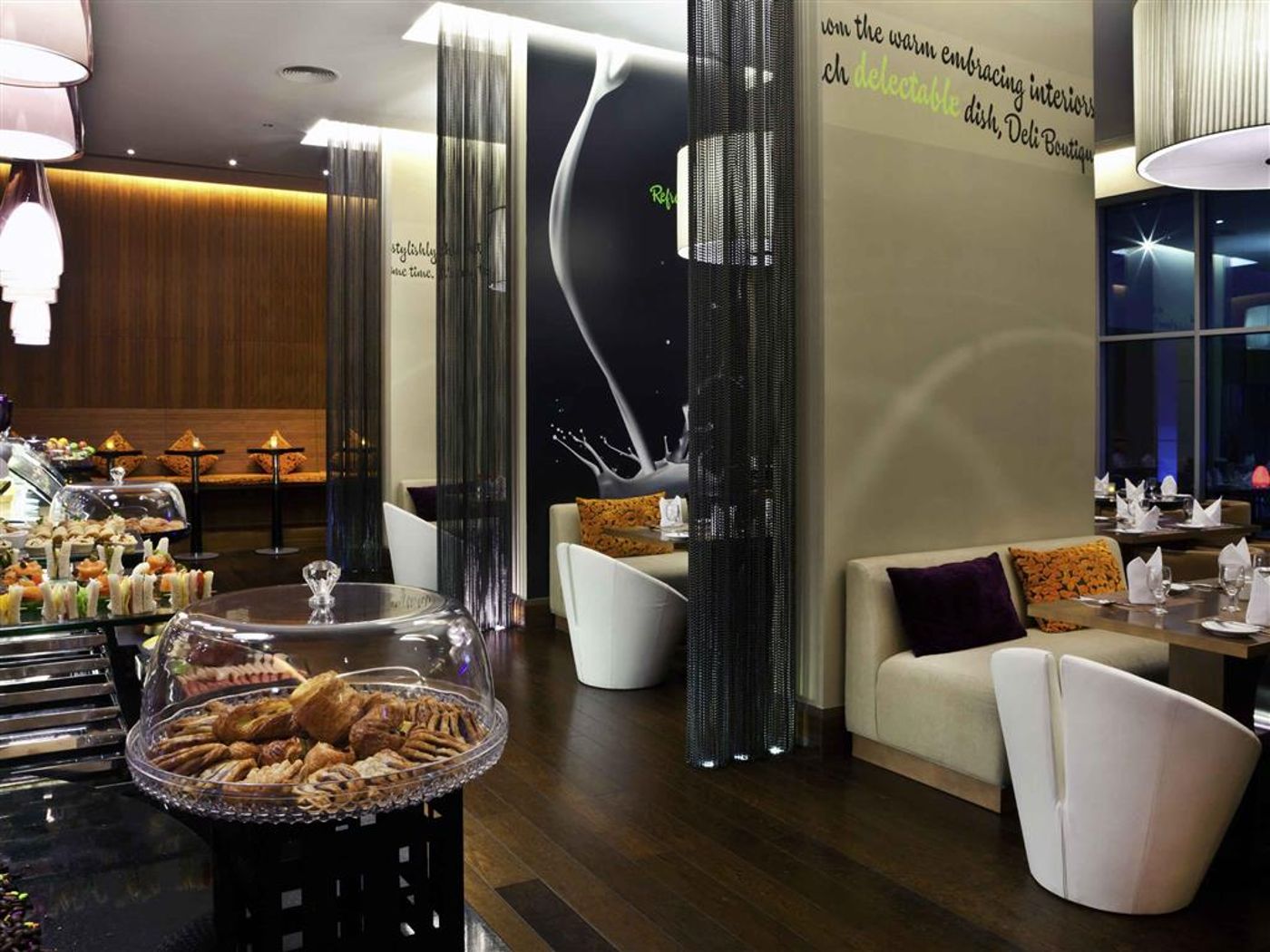 Novotel-Suites-Mall-Avenue-Dubai-Restaurant-32