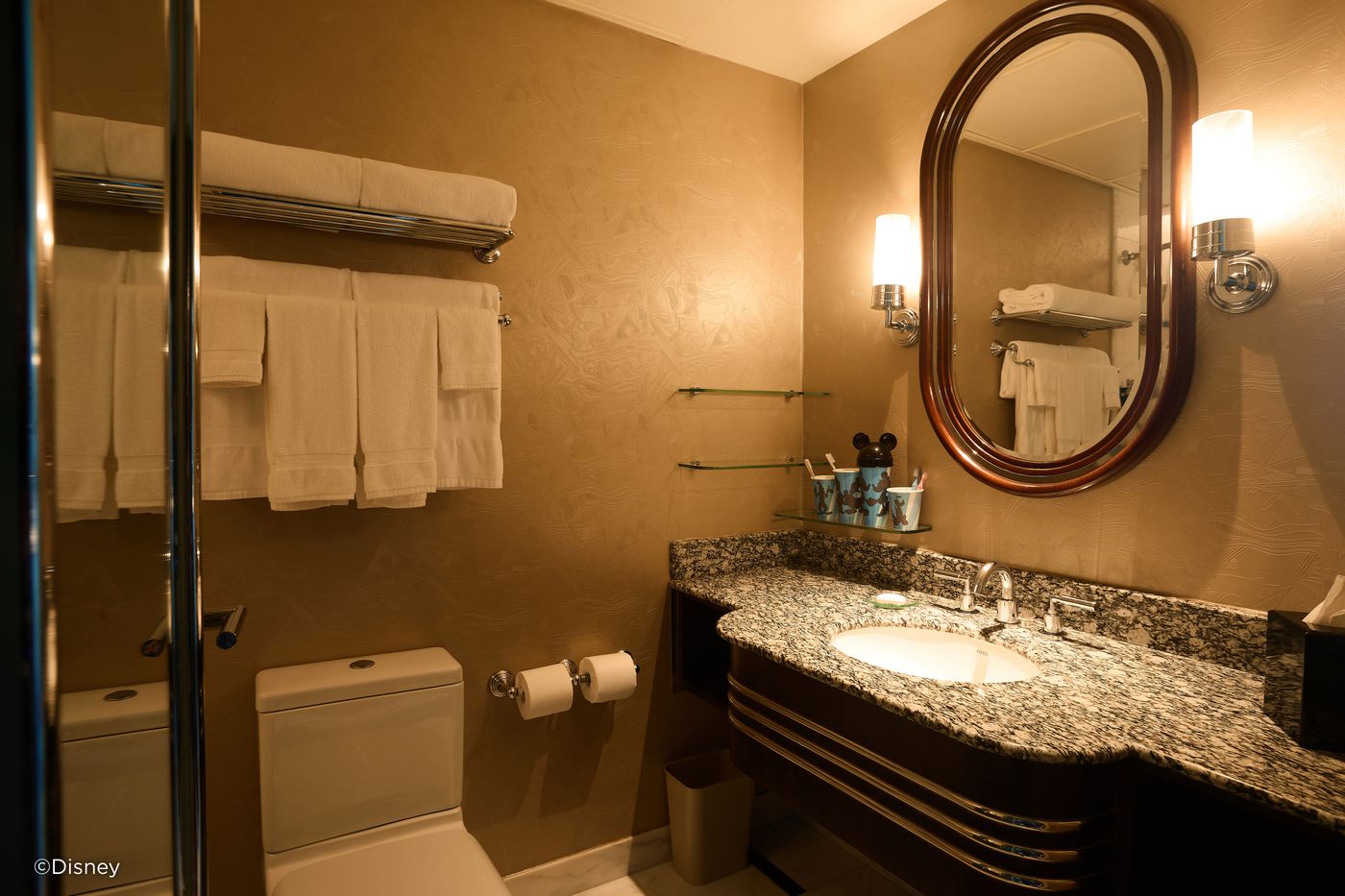 Disney-s-Hollywood-Hotel-Room-15