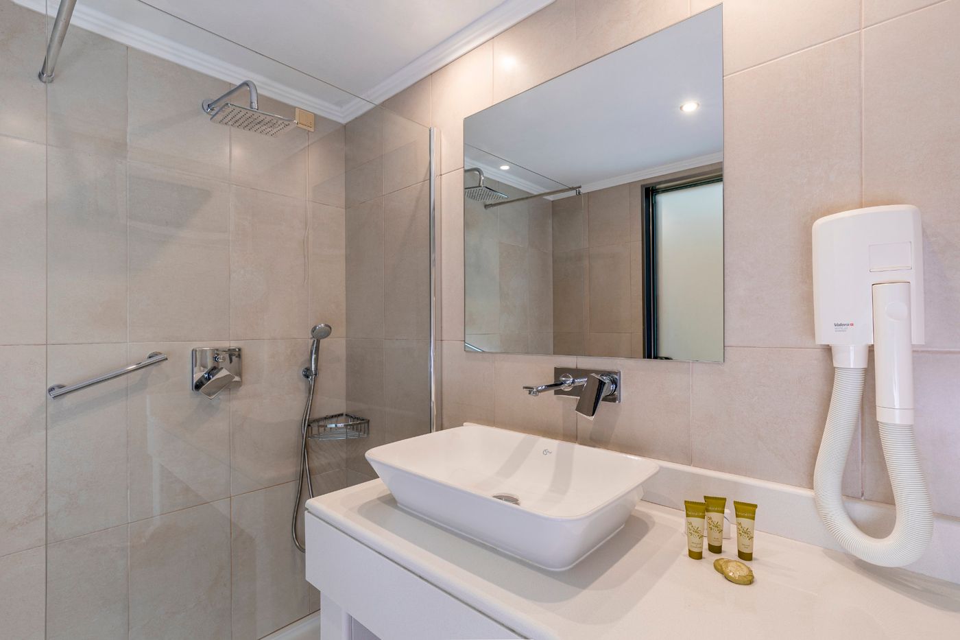 Blue-Horizon-Room-45