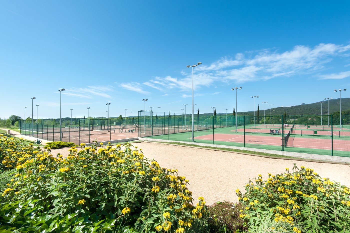 Mas-Sola-Sports-and-Entertainment-21