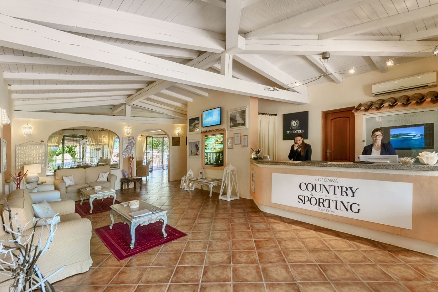 Colonna-Country---Sporting-Club-Lobby-27