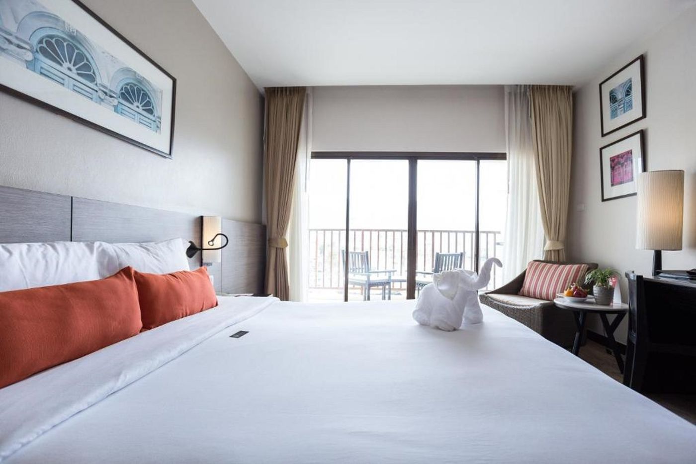 Deevana-Plaza-Phuket-Room-25