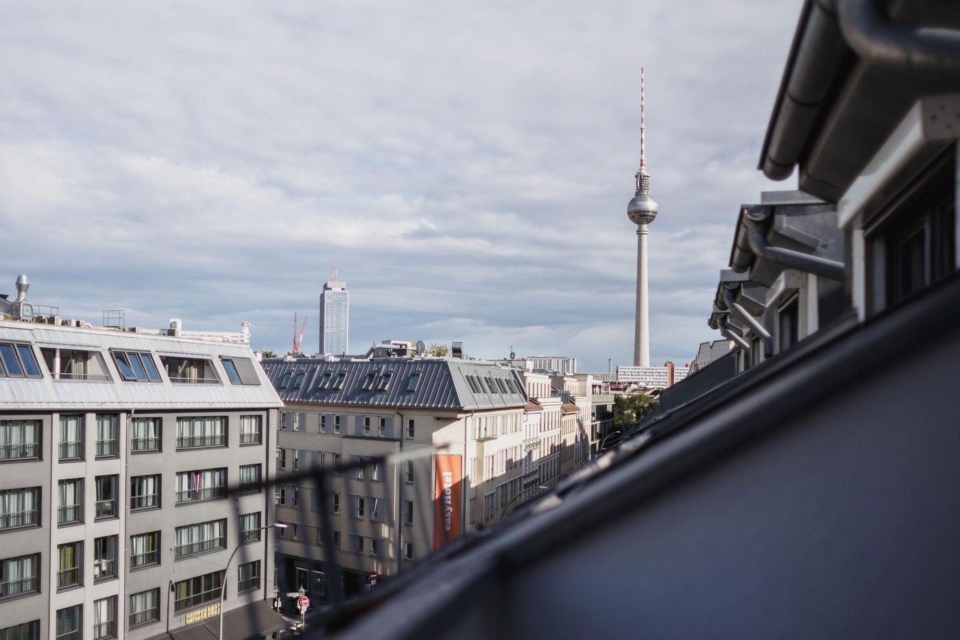 The-Circus-Hotel-Room-3