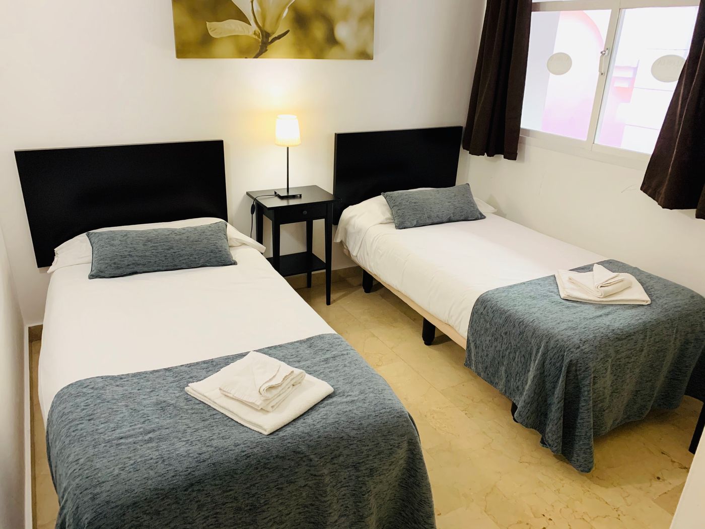 Aloha-Gardens-Room-44