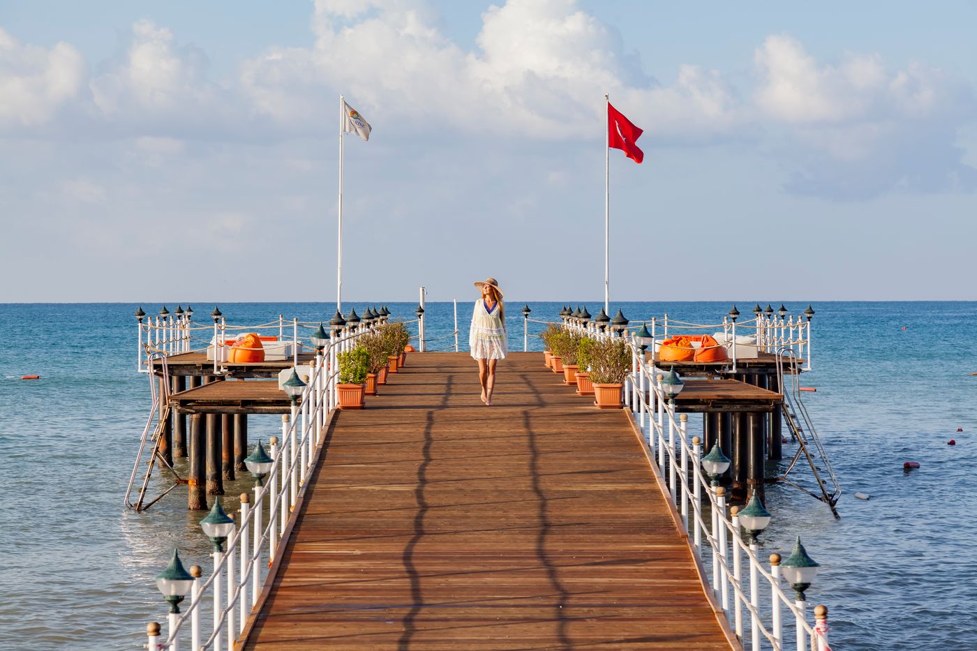 Sunrise-Resort-Hotel-Beach-59