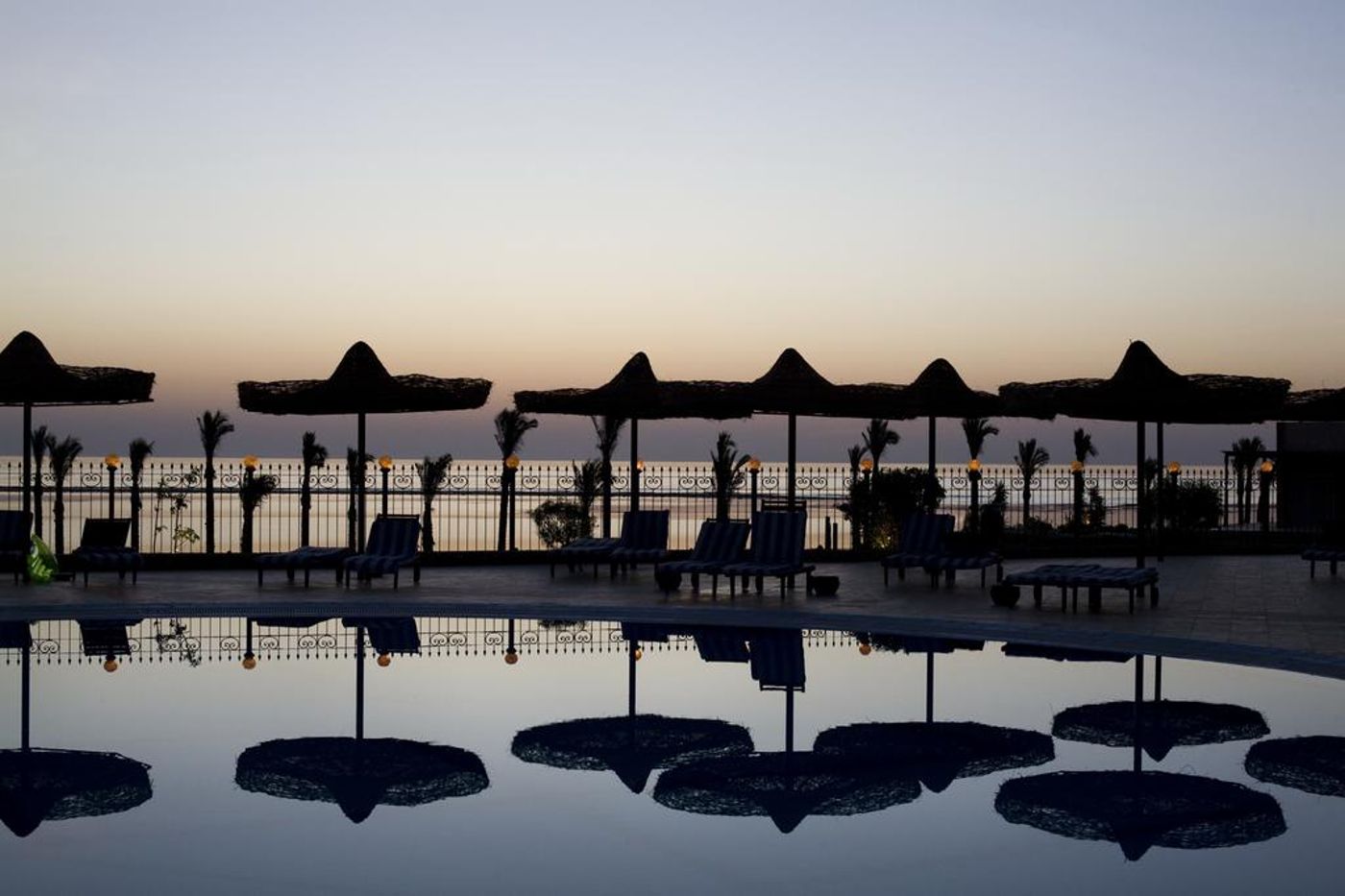 Elphistone-Resort-Terrace-24