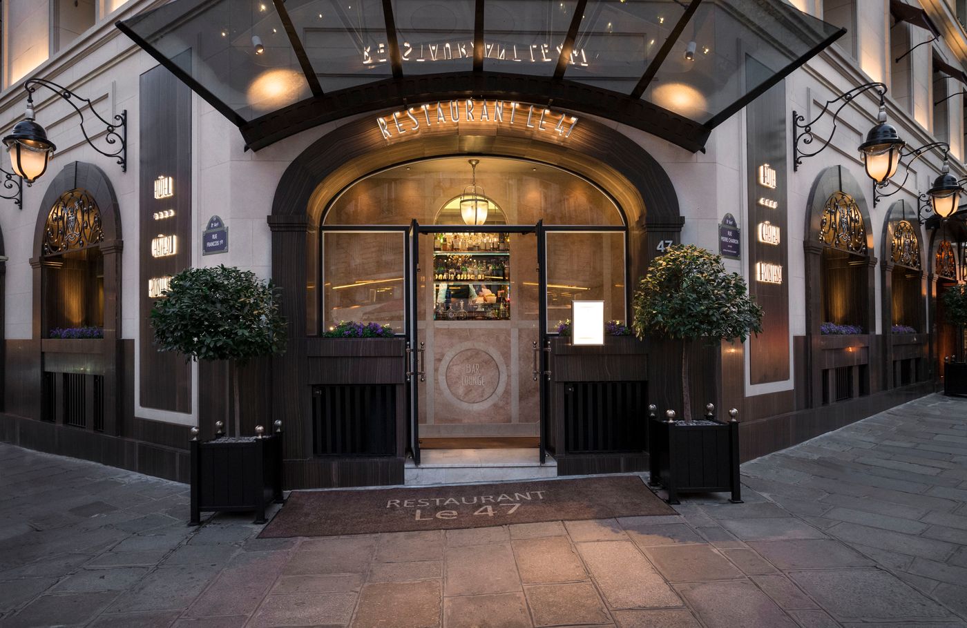 Chateau Frontenac - France - PARIS - General view - 2