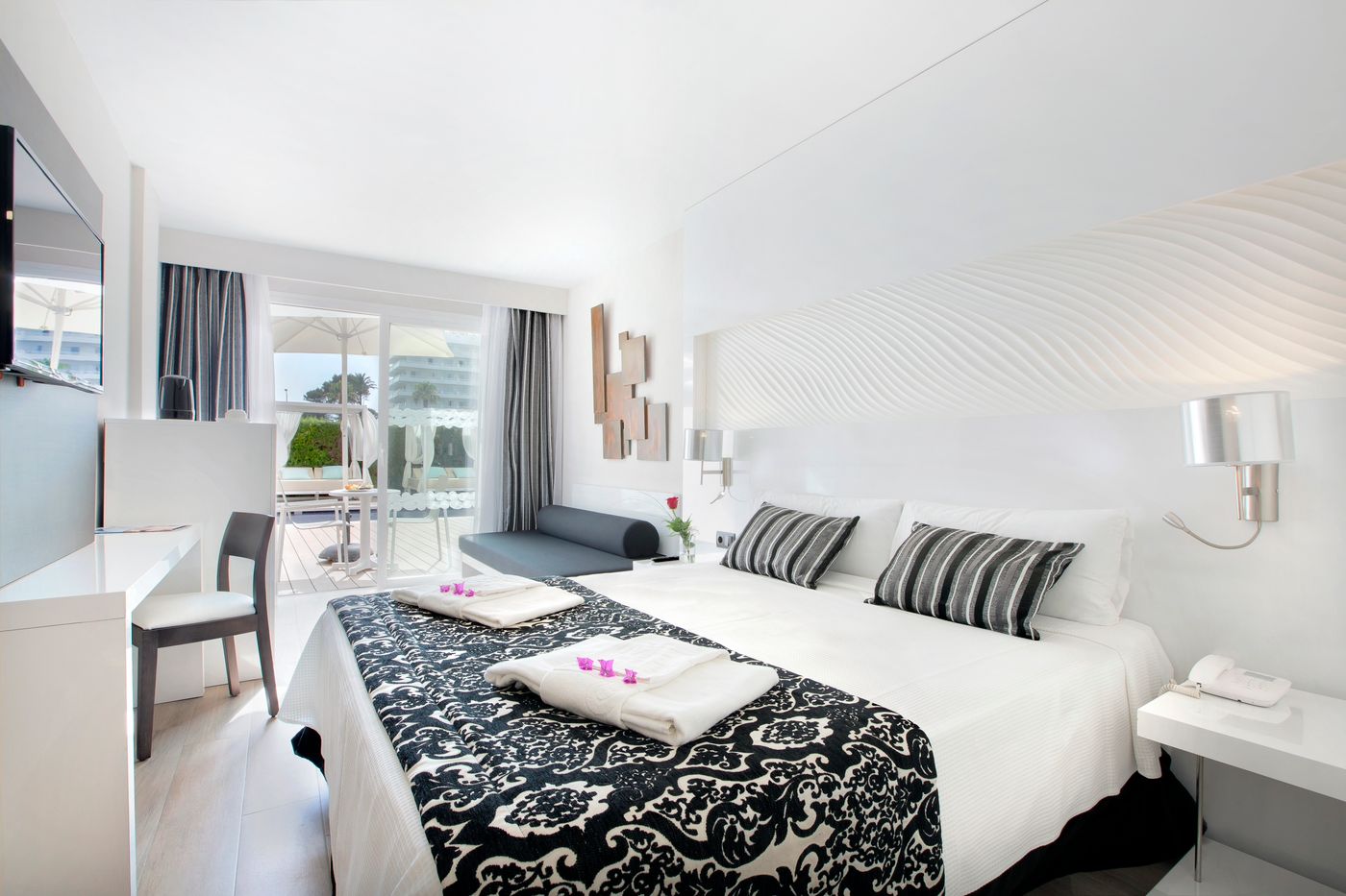 New - Mar Hotels Playa de Muro Suites