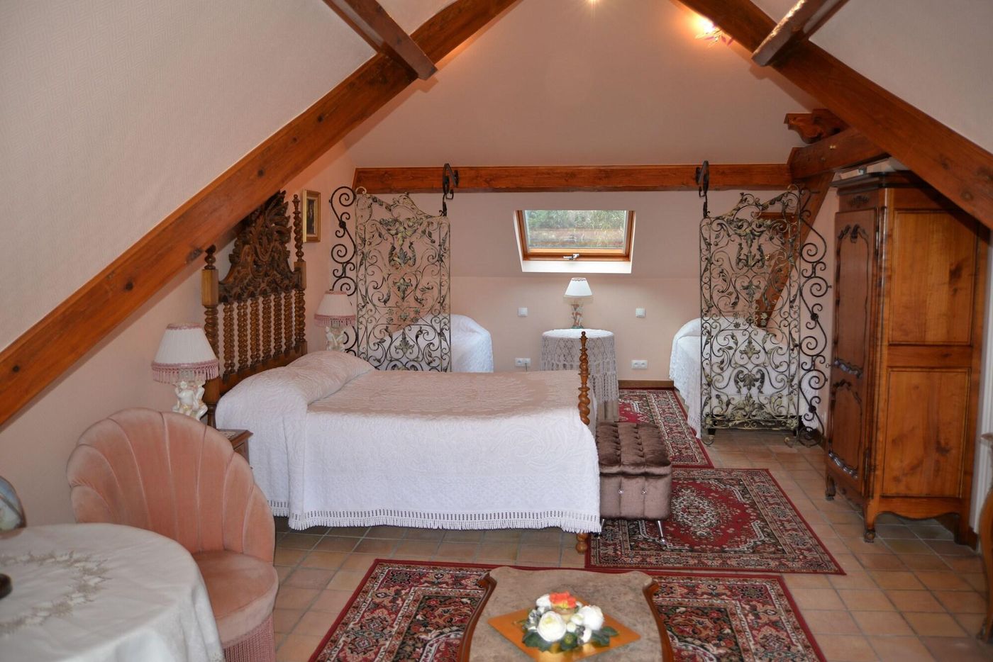 Chateau-de-Mei-Lese-Room-69