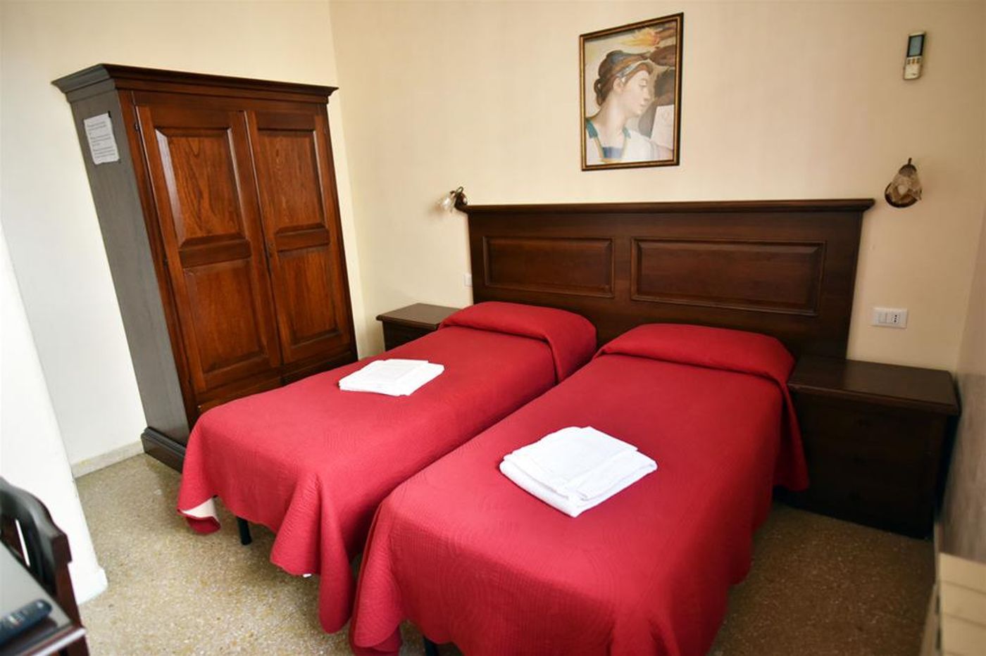 Anthony-B-B-General-view-8