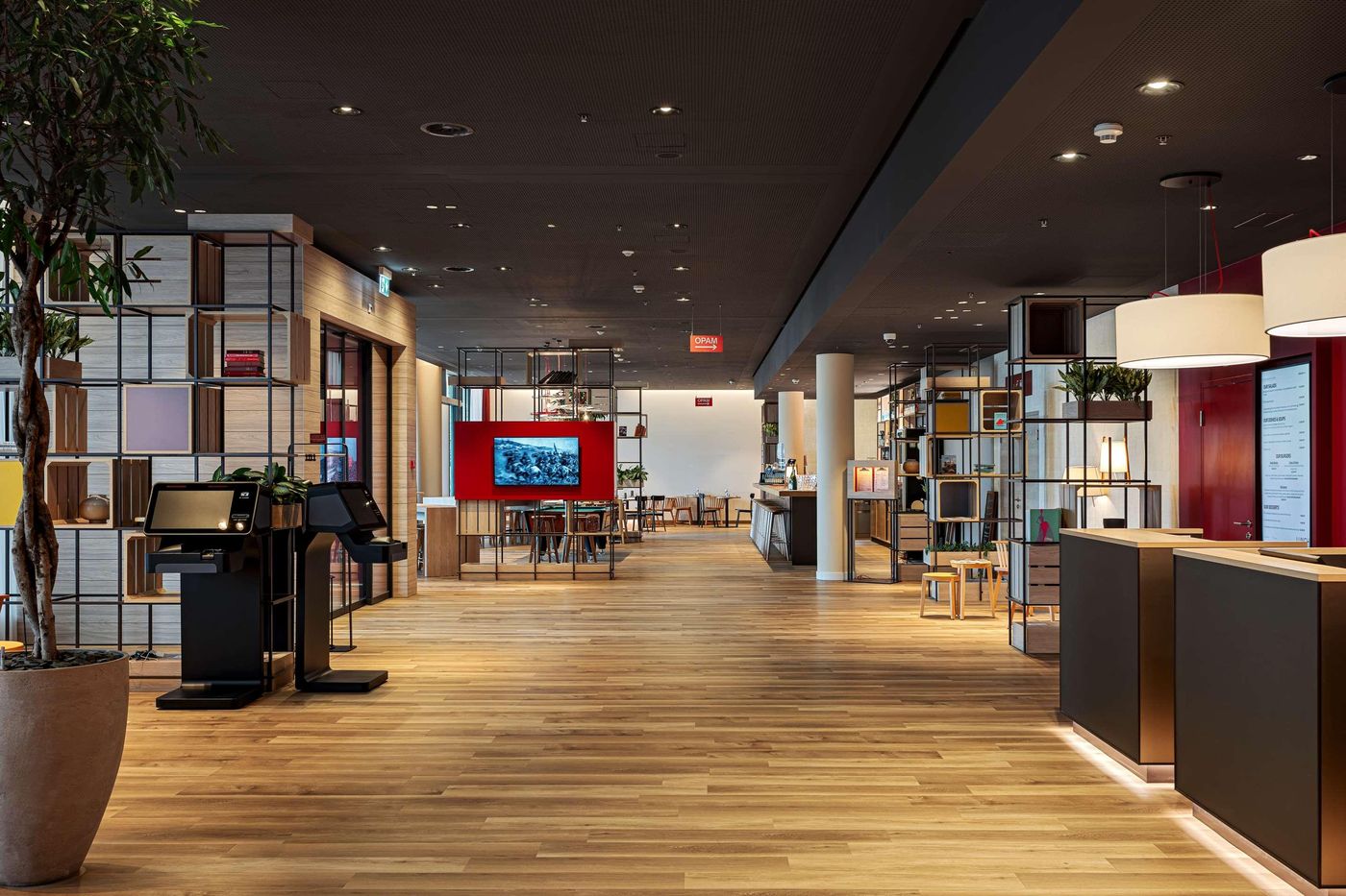 IntercityHotel-Geneva-Lobby-1