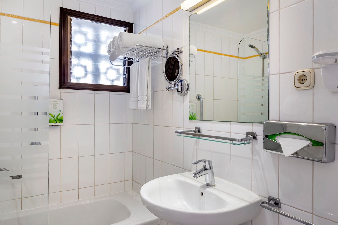 Sunset-Bay-Club-Room-39