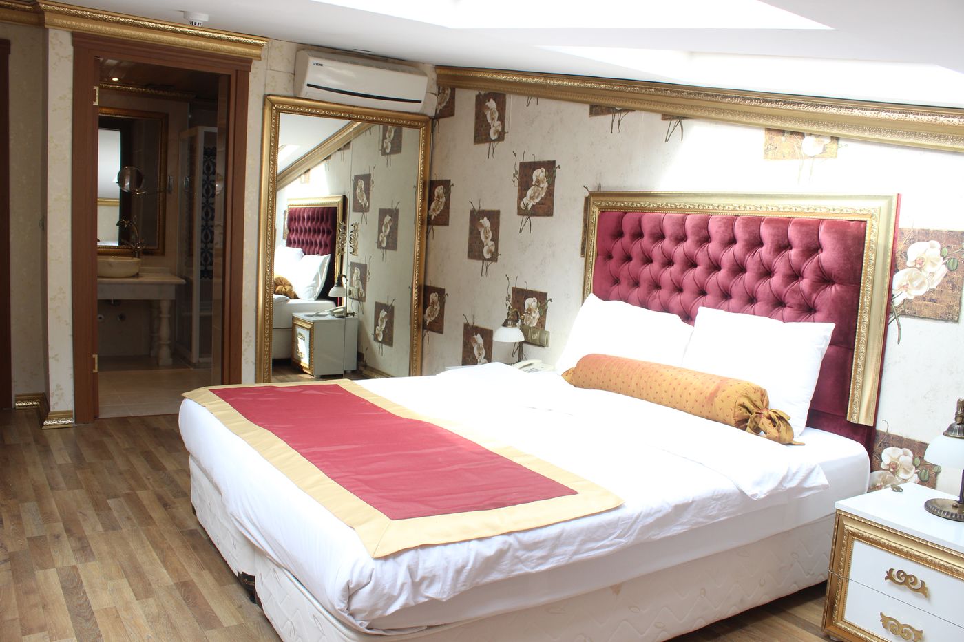 Marmara Deluxe-Turkey-ISTANBUL-Room-10