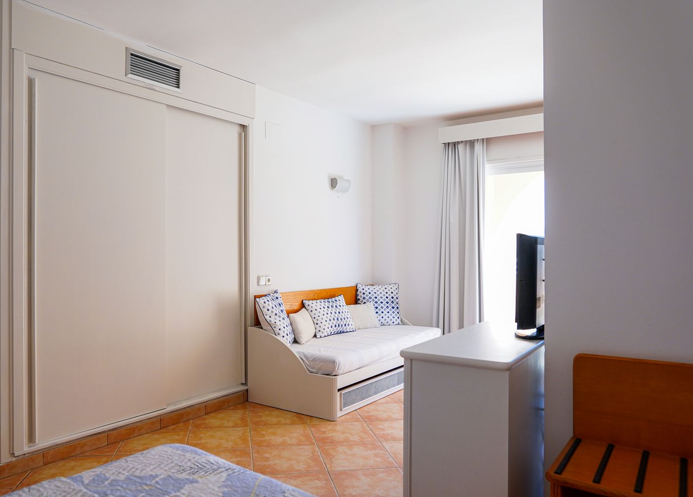 Rosamar-Aparthotel-All-Inclusive-Room-33