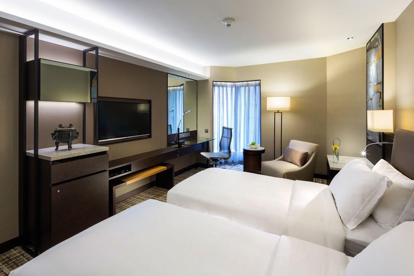 New-World-Millennium-Hong-Kong-Hotel-Room-9