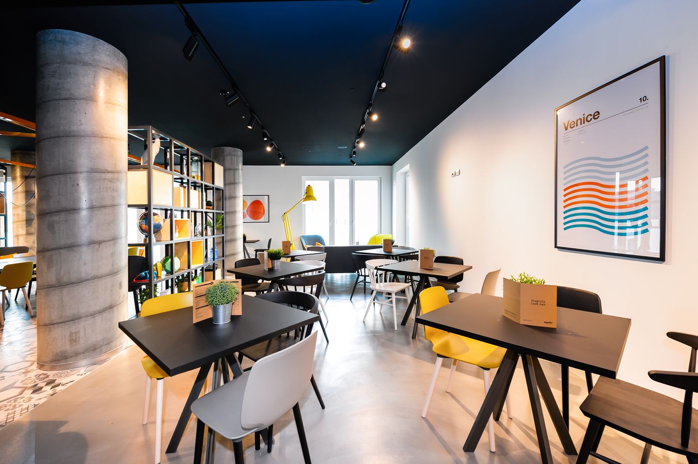 Staycity-Aparthotels-Venice-Mestre-Lobby-8