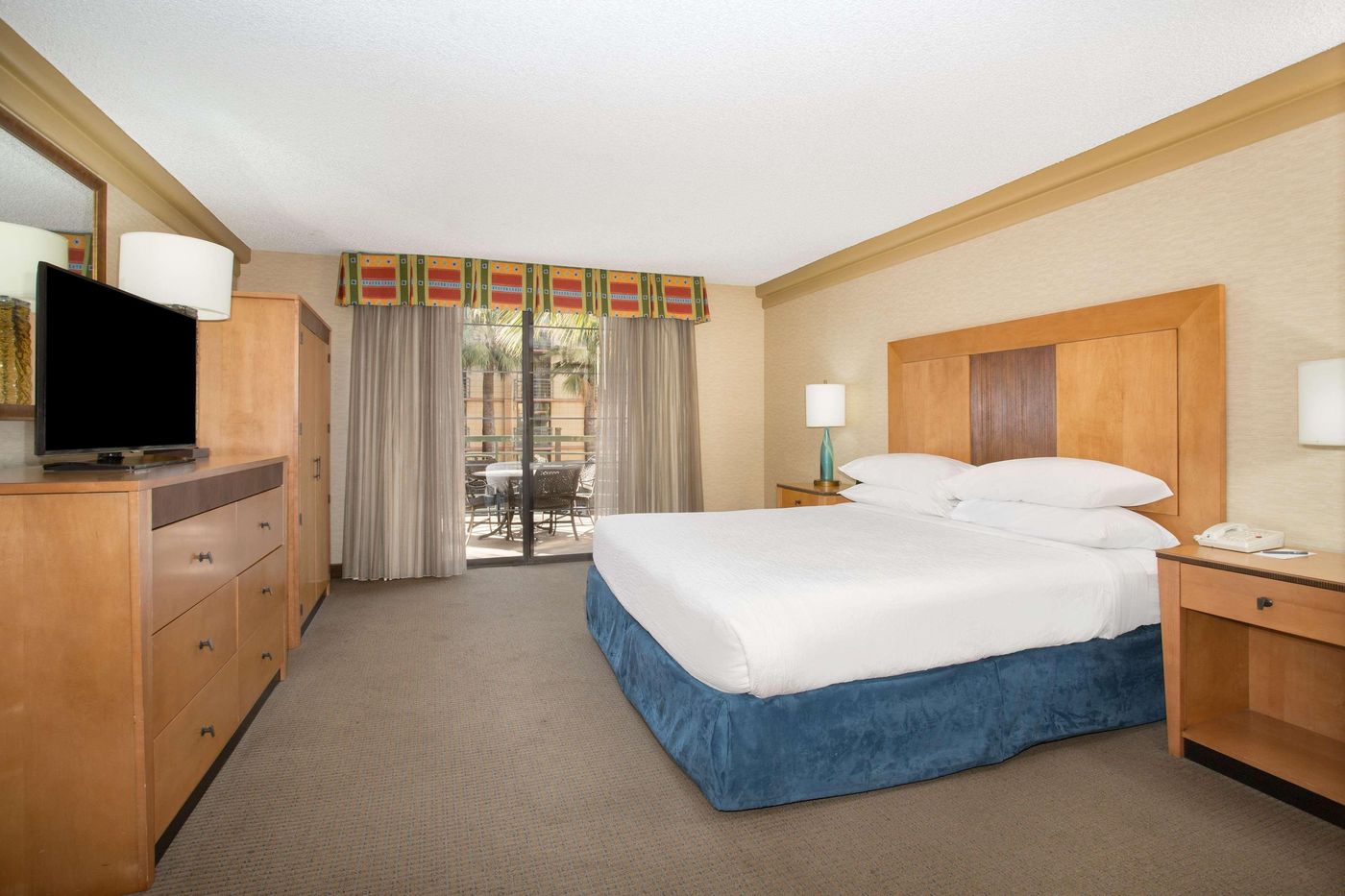Embassy Suites by Hilton Phoenix Biltmor-United States-PHOENIX-Room-8