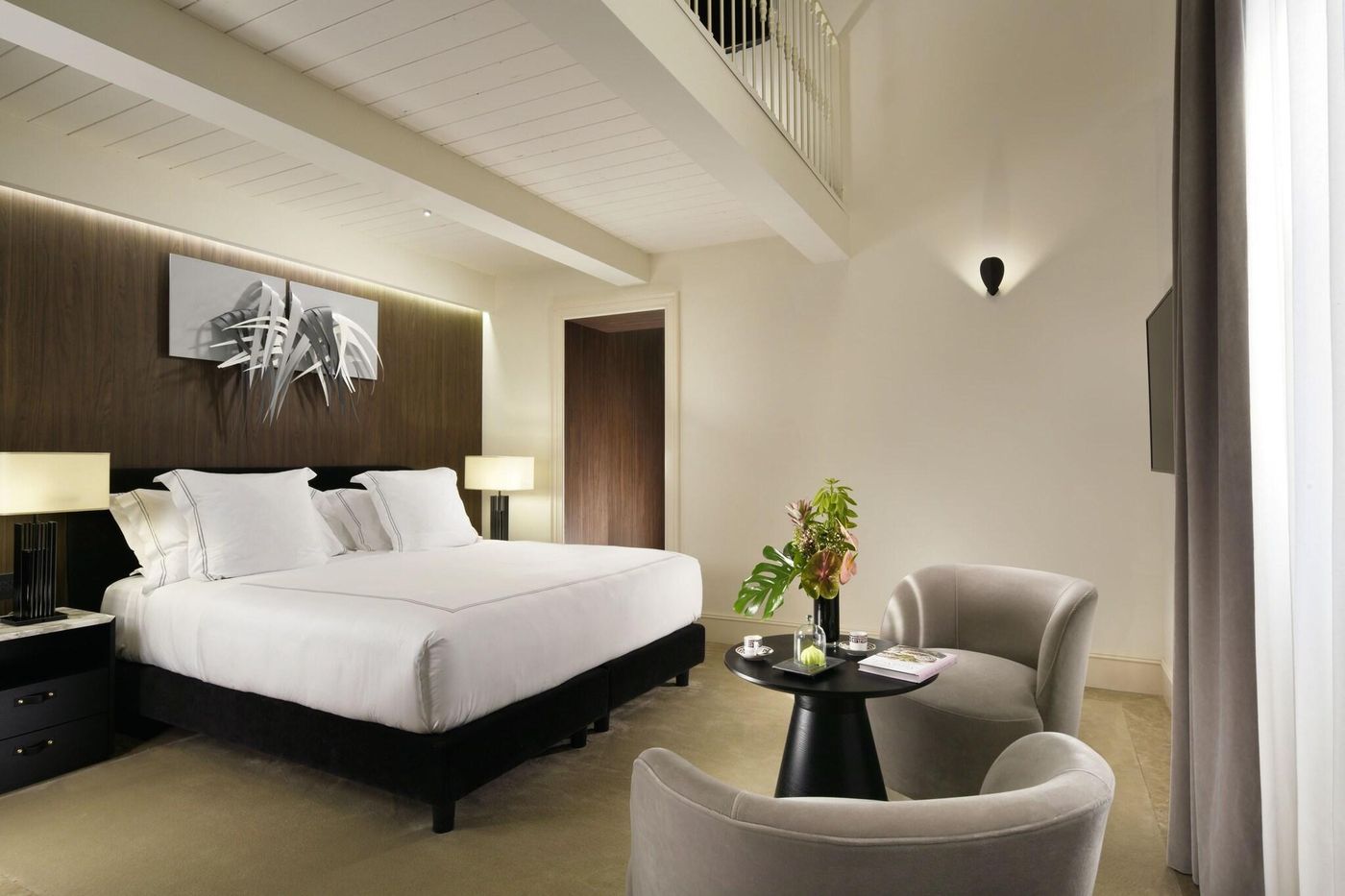 The-First-Dolce-Room-26