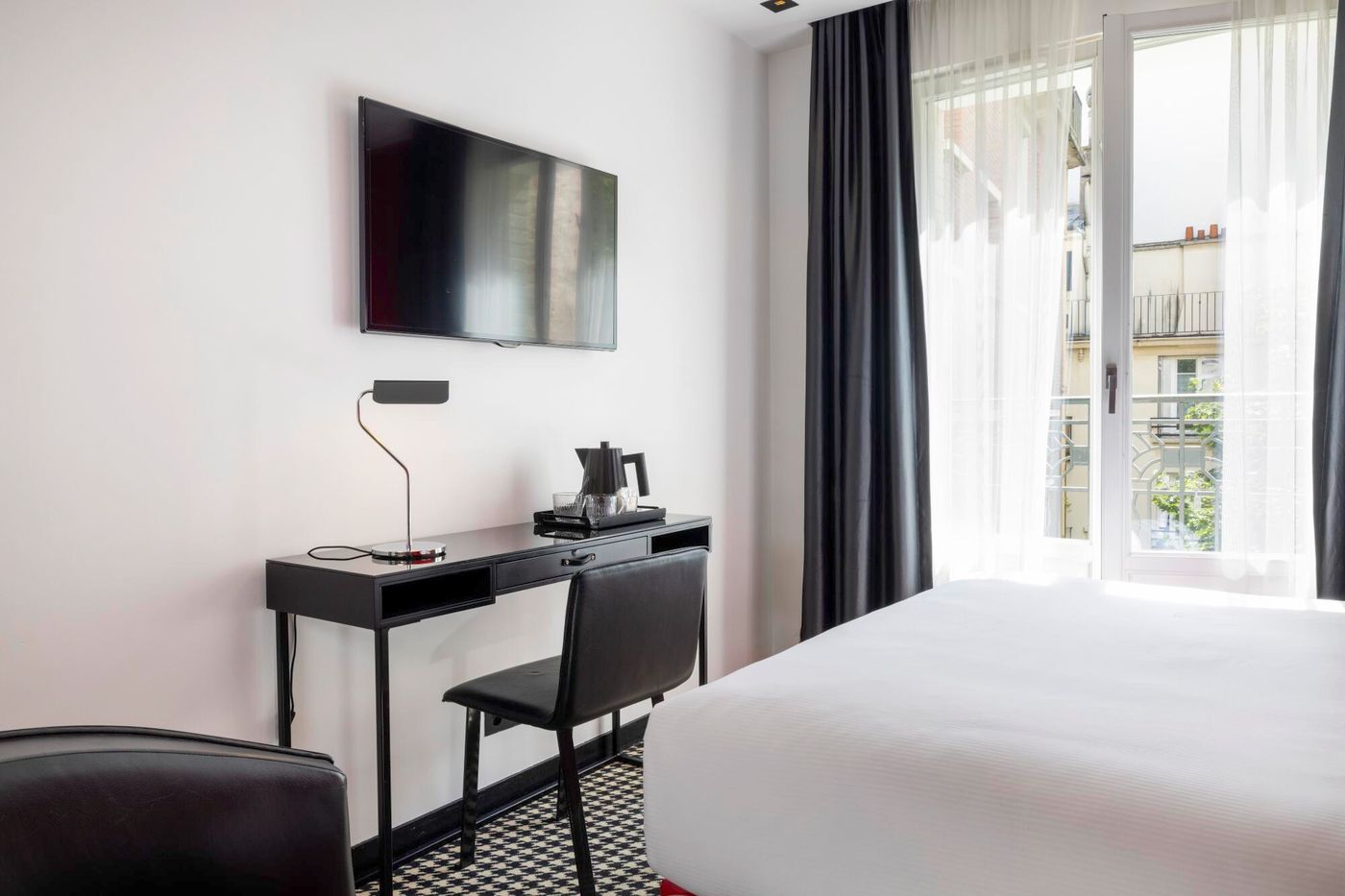 Felicien-France-PARIS-Room-8