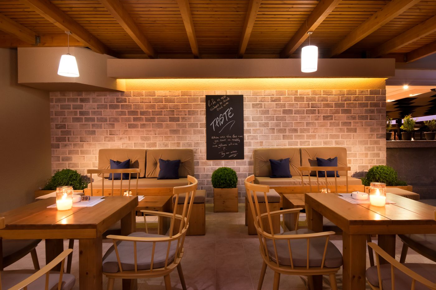 Sun-Beach-Resort-Complex-Restaurant-62