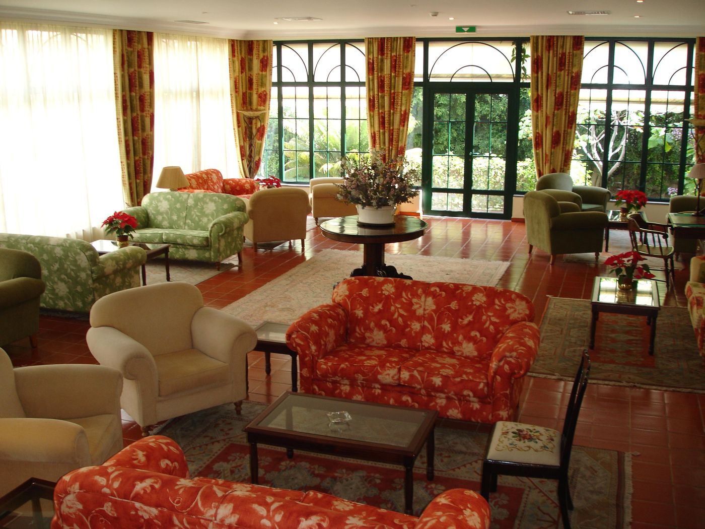 Quinta-Penha-de-Franca-Lobby-56